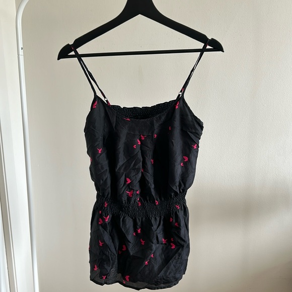 Beautiful 100% silk blouse with bird print. Adjustable straps. - Picture 1 of 2